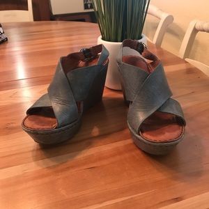 Born Emmy Sandals size 7 EUC